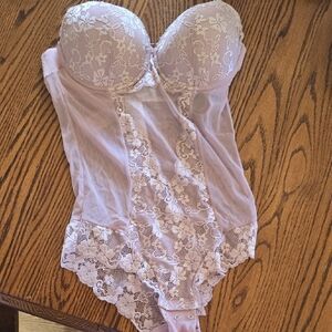 Lace Strapless Bodysuit in Soft Lavender